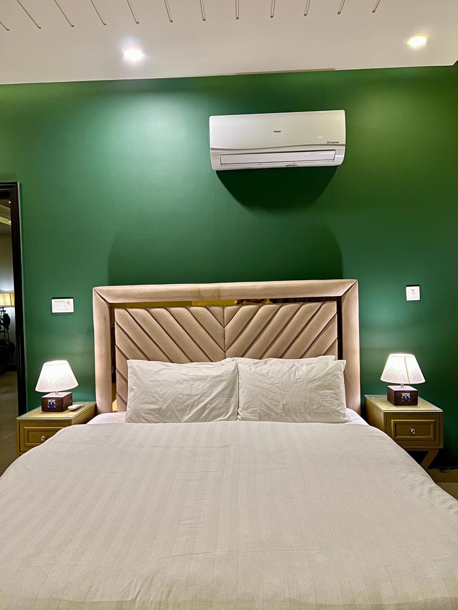 Serenity Corner 4 Bhk Islamabad Exterior foto